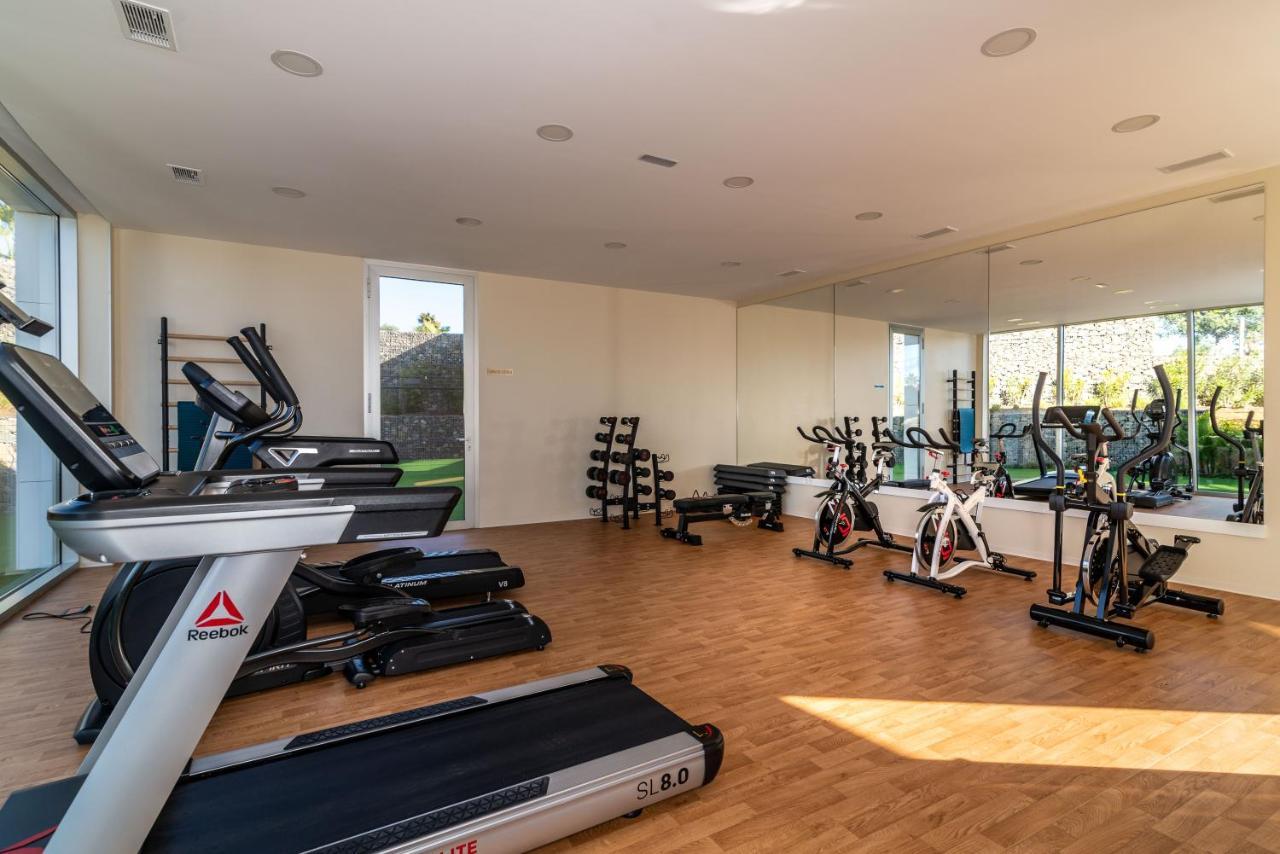 Appartamento Vacation Marbella I Live On The Edge Of The Sea, New Beachfront Condo, Padel Courts, Gym, Sauna, Luxury And 24-7 Security Estepona